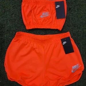Nike Two Piece Sit